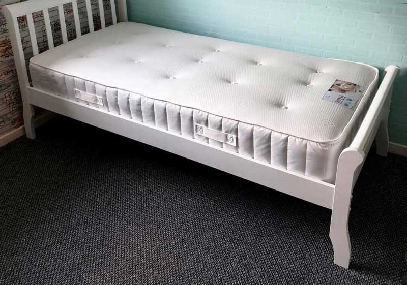 Zarach bed